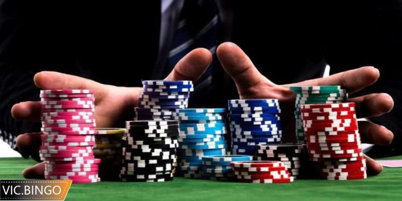 học cách đọc bài đối thủ khi chơi poker
